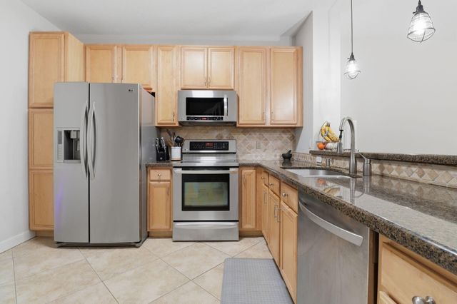 9902 Lago Drive, Boynton Beach, FL 33472