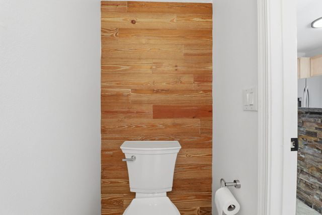 9902 Lago Drive, Boynton Beach, FL 33472