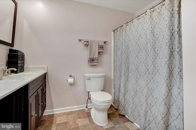 3 COUNTRY MANOR LN, New Freedom, PA 17349