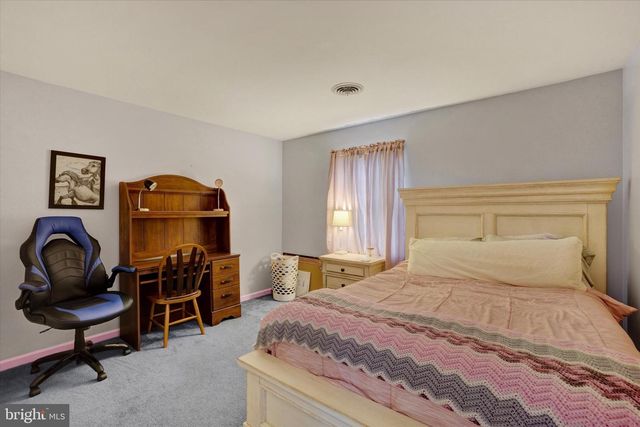 3 COUNTRY MANOR LN, New Freedom, PA 17349