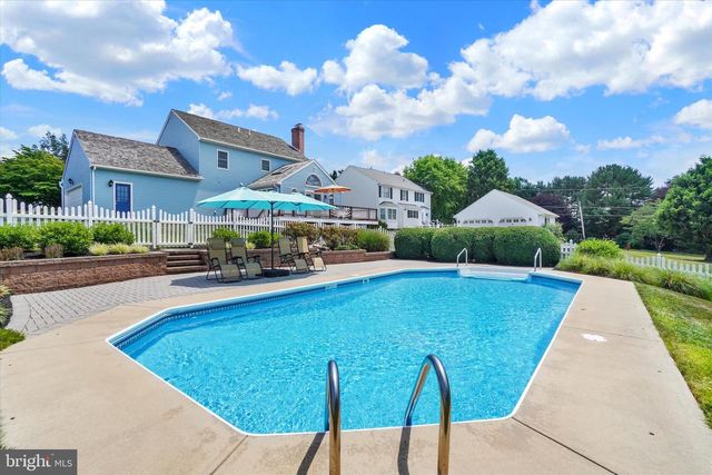 3 COUNTRY MANOR LN, New Freedom, PA 17349