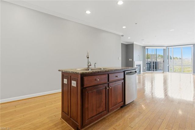 2303 William Styron SQ S, Newport News, VA 23606