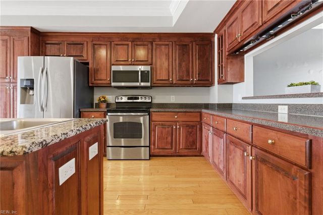 2303 William Styron SQ S, Newport News, VA 23606