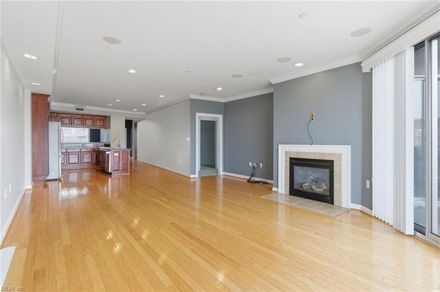 2303 William Styron SQ S, Newport News, VA 23606