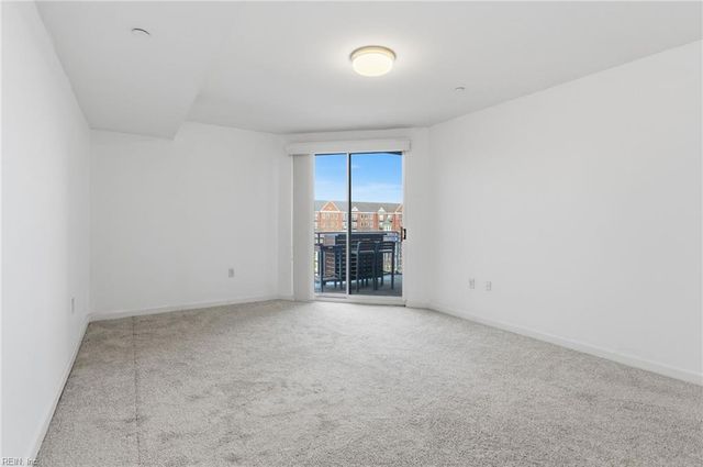 2303 William Styron SQ S, Newport News, VA 23606