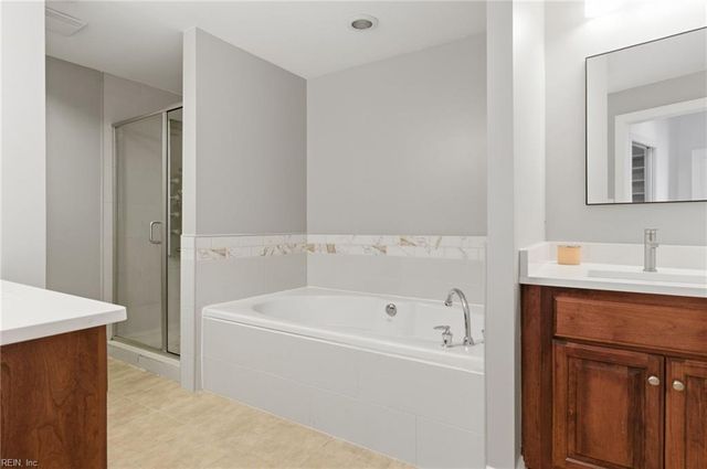 2303 William Styron SQ S, Newport News, VA 23606