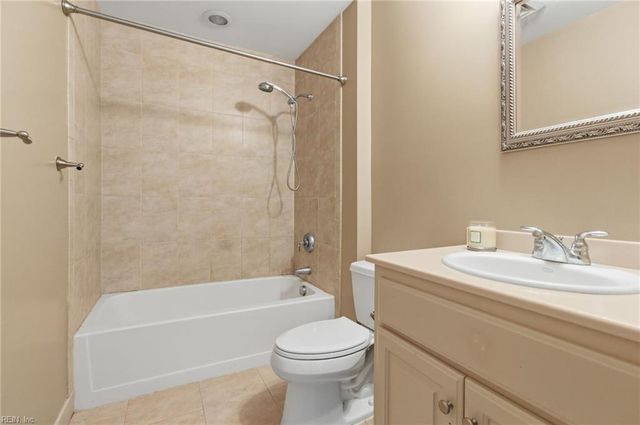 2303 William Styron SQ S, Newport News, VA 23606