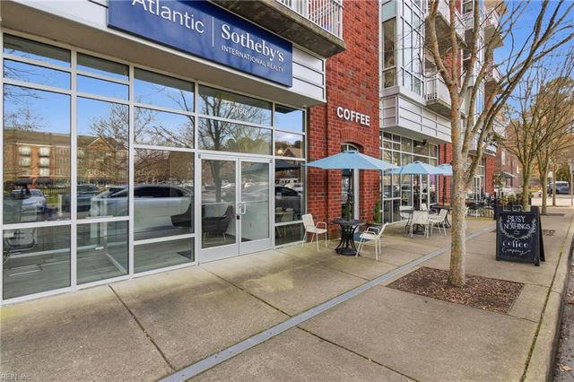 2303 William Styron SQ S, Newport News, VA 23606