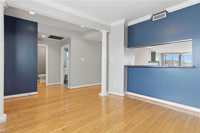 2303 William Styron SQ S, Newport News, VA 23606