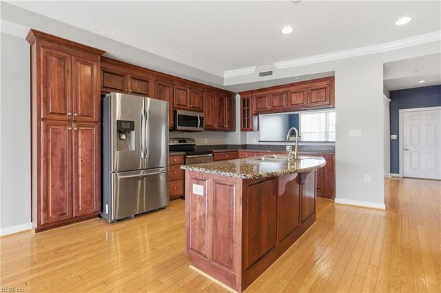 2303 William Styron SQ S, Newport News, VA 23606