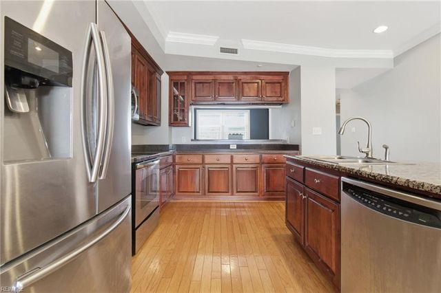 2303 William Styron SQ S, Newport News, VA 23606