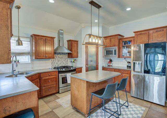 5861 Bluebonnett Drive, Bossier City, LA 71112