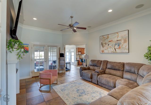 5861 Bluebonnett Drive, Bossier City, LA 71112