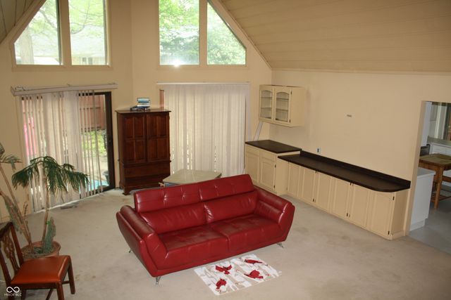 8734 Log Run Drive N, Indianapolis, IN 46234