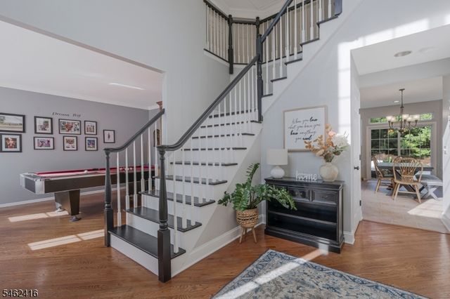 2 Saunders Ln, Mount Olive Twp., NJ 07840