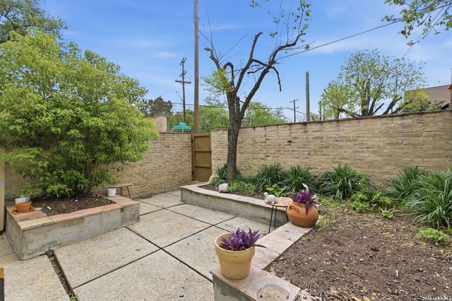 185 Terrell Rd Apt 301, San Antonio, TX 78209