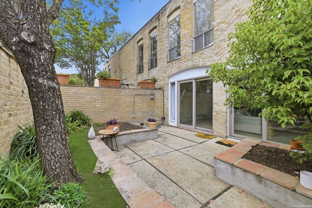 185 Terrell Rd Apt 301, San Antonio, TX 78209