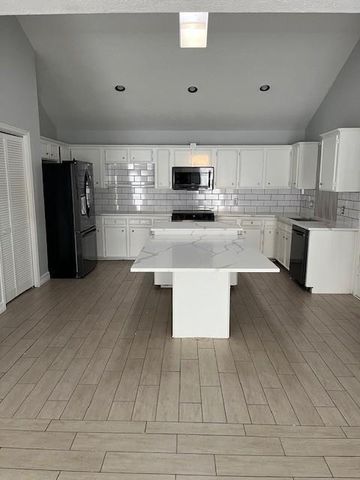 11619 Ridge Run Drive, Houston, TX 77064