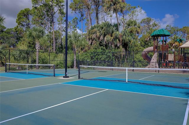 15 TANGLEWOOD COURT, Palm Coast, FL 32137