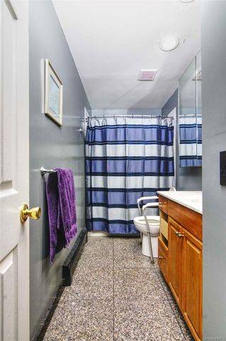 77 Washington Avenue, Mastic, NY 11950