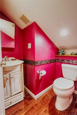 77 Washington Avenue, Mastic, NY 11950