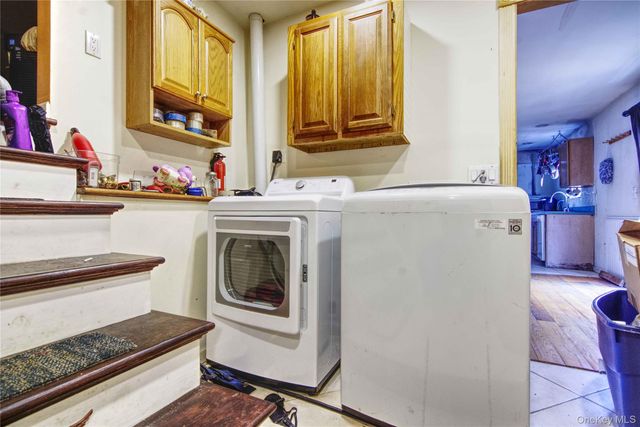 77 Washington Avenue, Mastic, NY 11950