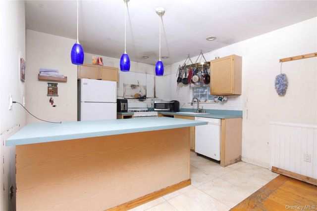 77 Washington Avenue, Mastic, NY 11950