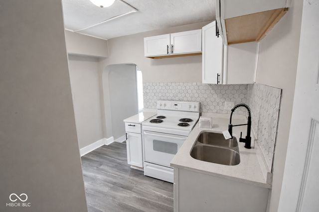 2626 E Brookside Avenue, Indianapolis, IN 46218