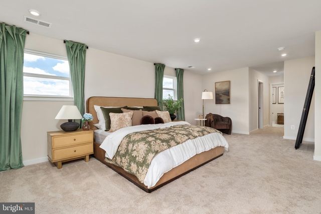110 THORTON AVE, Ranson, WV 25438