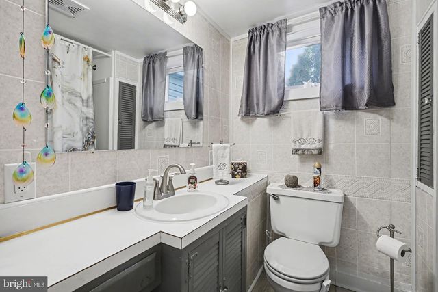 53 S FRANKLIN ST, Dallastown, PA 17313