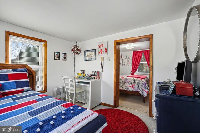 53 S FRANKLIN ST, Dallastown, PA 17313