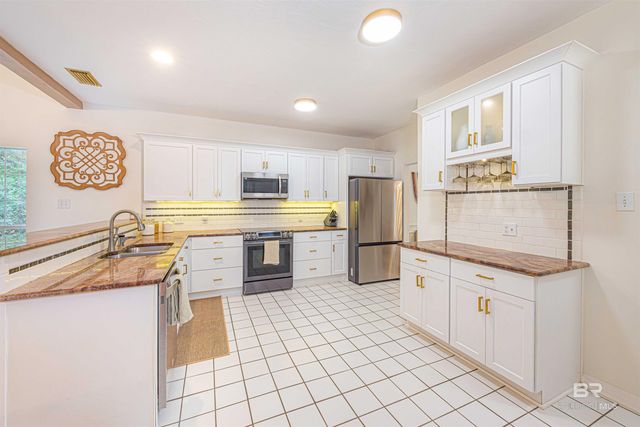 679 Ridgewood Drive, Daphne, AL 36526