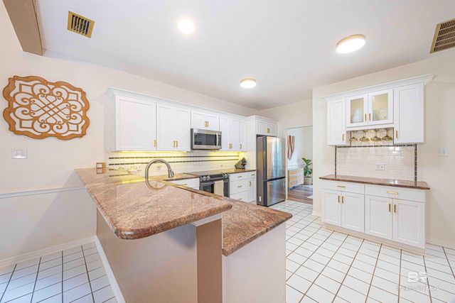 679 Ridgewood Drive, Daphne, AL 36526