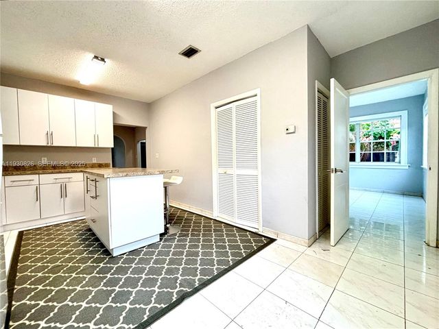 1654 SW 14th Ter 1, Miami, FL 33145