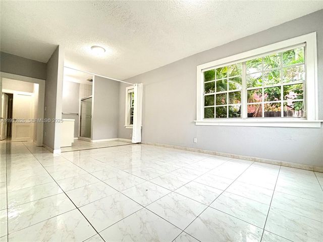 1654 SW 14th Ter 1, Miami, FL 33145