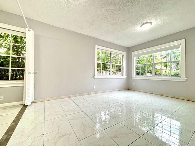 1654 SW 14th Ter 1, Miami, FL 33145