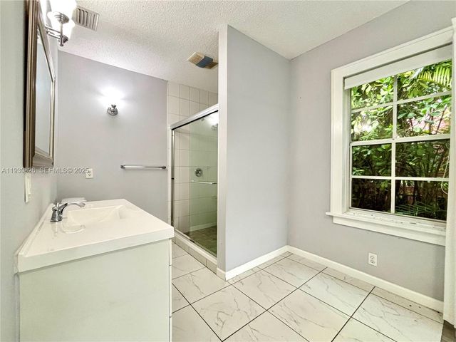 1654 SW 14th Ter 1, Miami, FL 33145