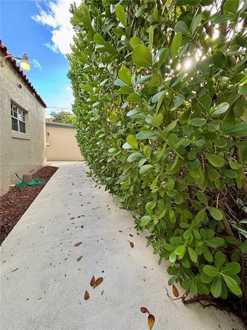 1654 SW 14th Ter 1, Miami, FL 33145