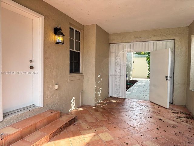 1654 SW 14th Ter 1, Miami, FL 33145