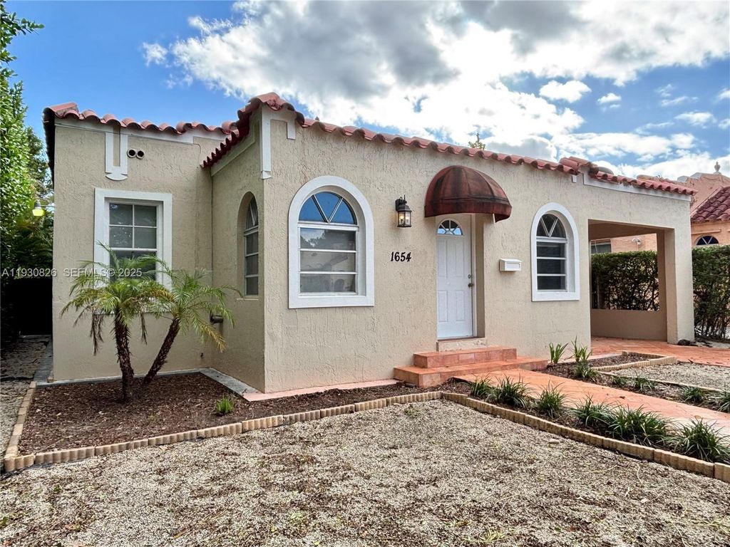 1654 SW 14th Ter 1, Miami, FL 33145