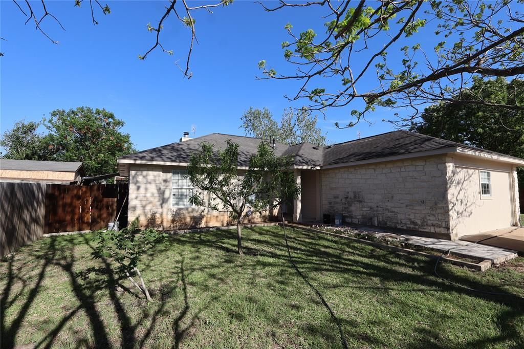 7003 Apperson ST, Del Valle, TX 78617