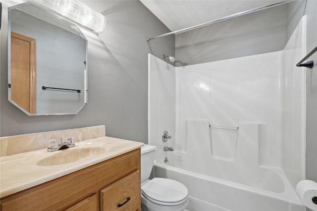 4165 Deer Valley Drive, Marion, IA 52302