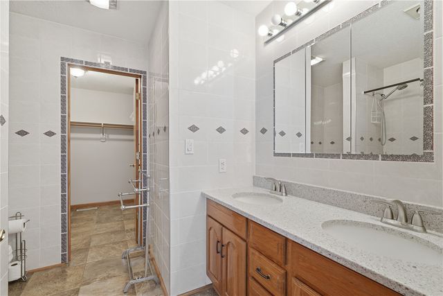 4165 Deer Valley Drive, Marion, IA 52302