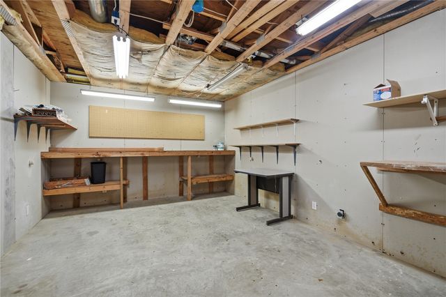 4165 Deer Valley Drive, Marion, IA 52302