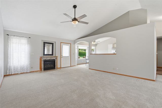 4165 Deer Valley Drive, Marion, IA 52302