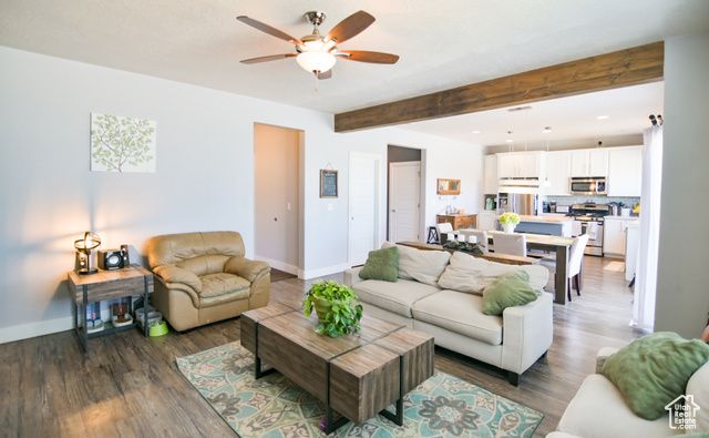 3319 N FALCON WAY, Layton, UT 84040