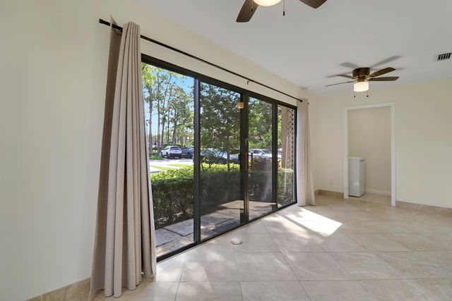 1111 Duncan Circle 104, Palm Beach Gardens, FL 33418