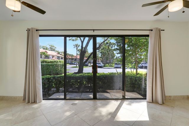 1111 Duncan Circle 104, Palm Beach Gardens, FL 33418