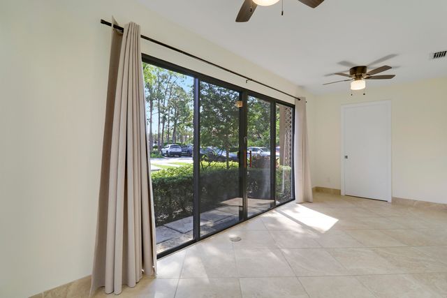 1111 Duncan Circle 104, Palm Beach Gardens, FL 33418