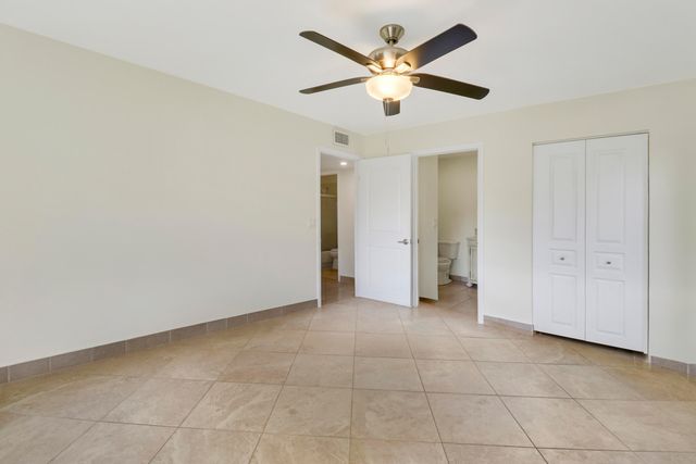 1111 Duncan Circle 104, Palm Beach Gardens, FL 33418